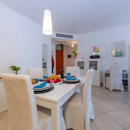 Casa Oberdan * פיאטרה סנטה