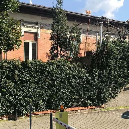 Casa Oberdan * פיאטרה סנטה